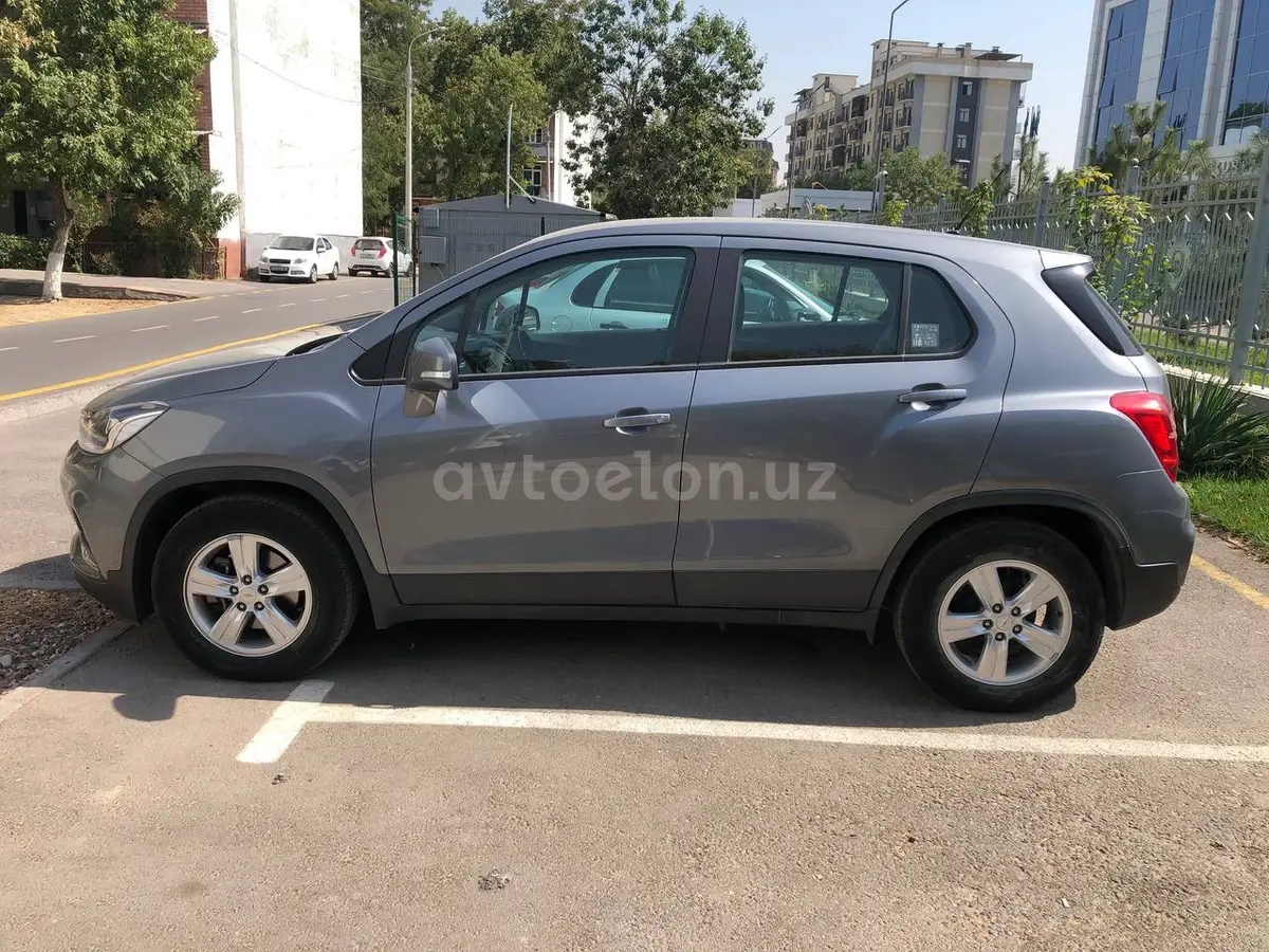 Chevrolet Tracker,  1 позиция