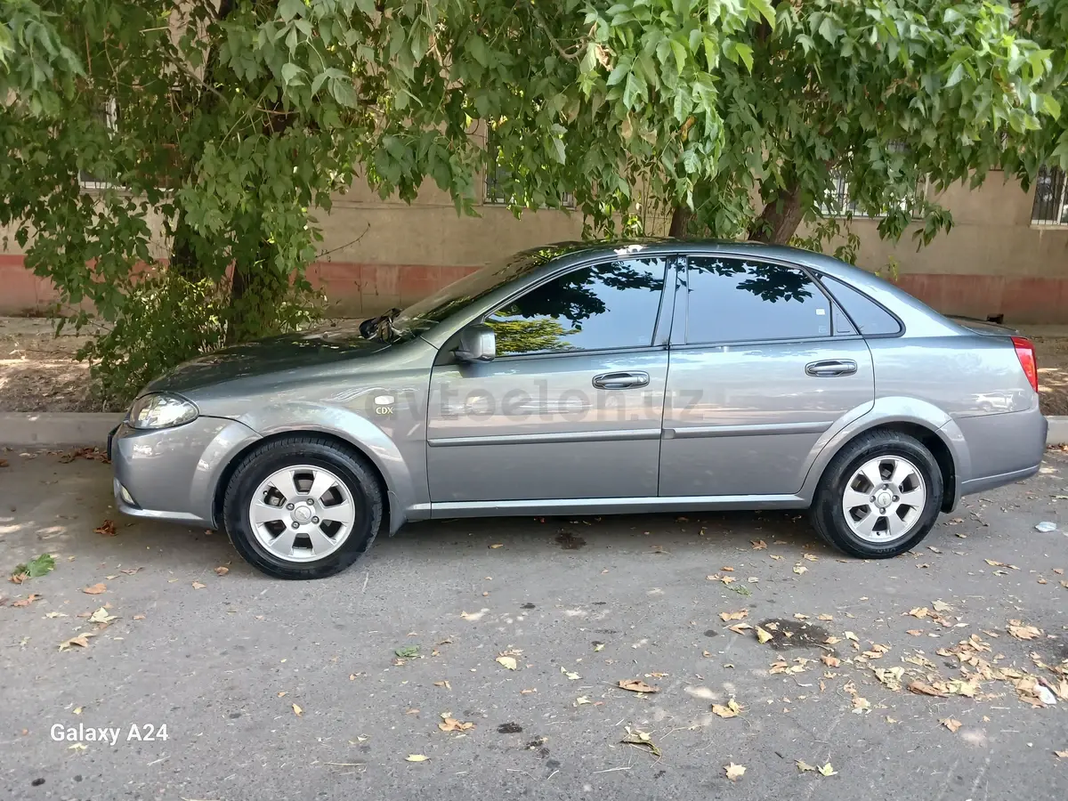 Chevrolet Gentra,  3 позиция