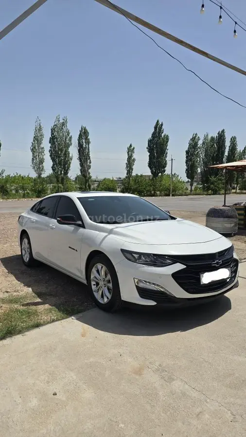 Chevrolet Malibu 2