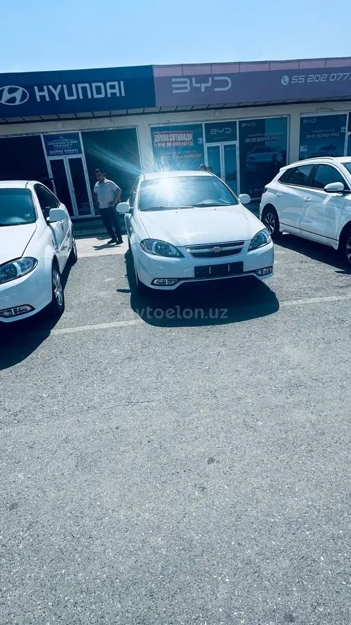 Chevrolet Gentra,  3 позиция