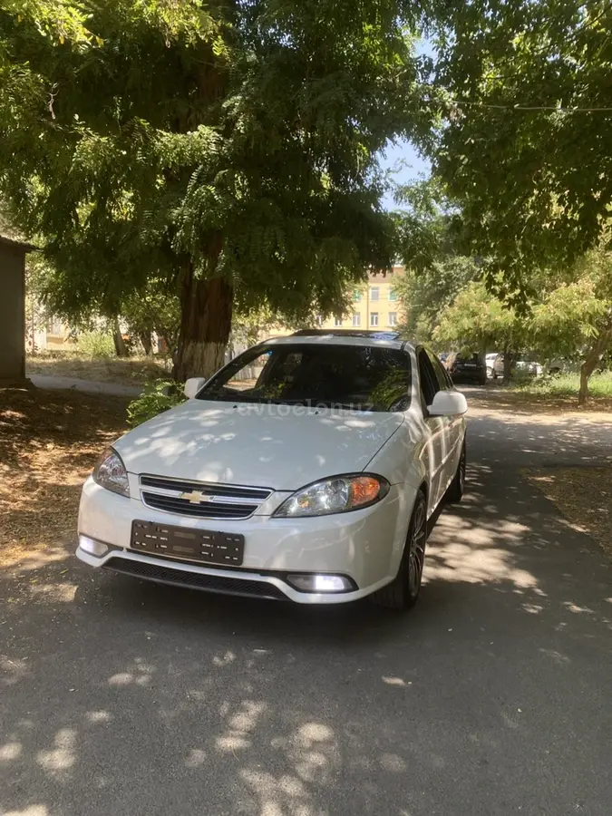 Chevrolet Gentra,  3 позиция