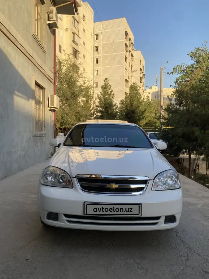Chevrolet Lacetti,  3 позиция