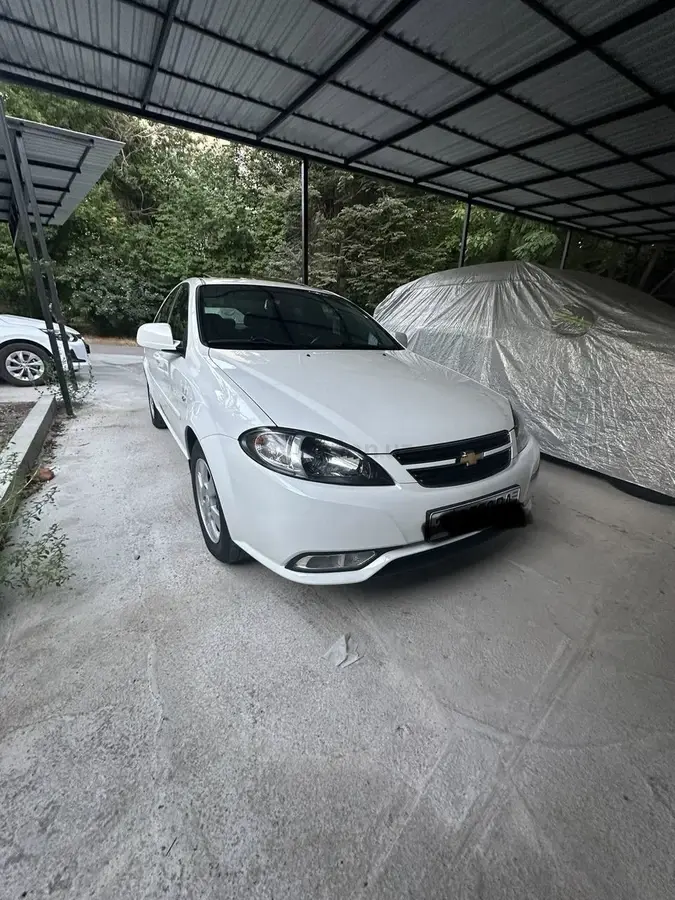 Chevrolet Gentra,  3 позиция