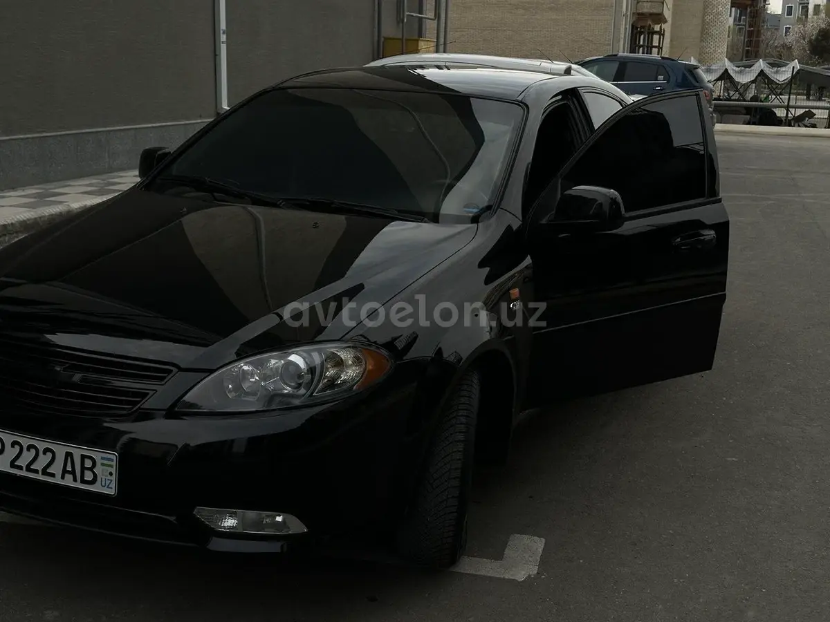 Chevrolet Gentra,  3 позиция