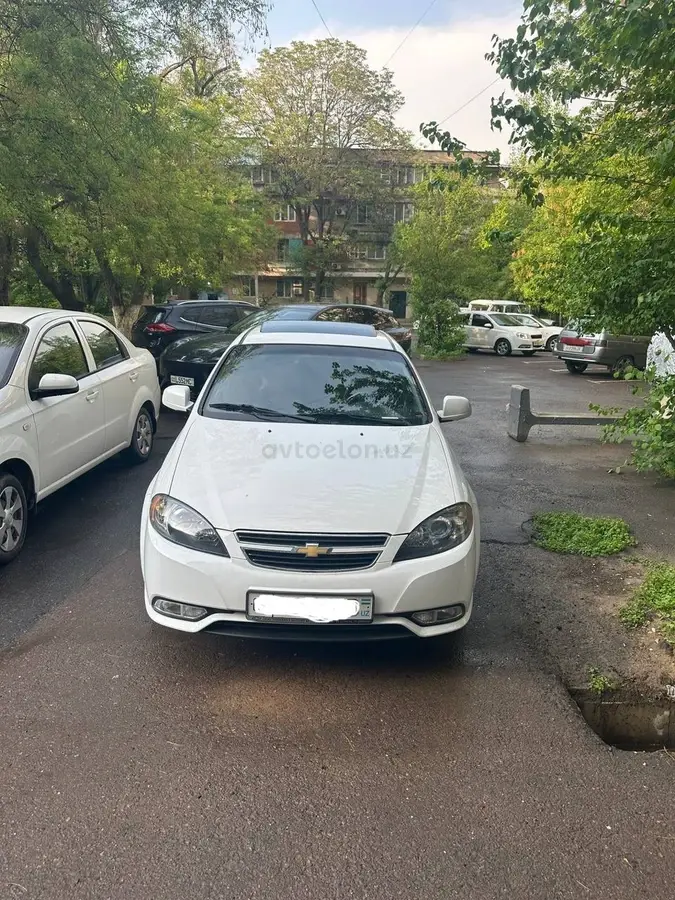 Chevrolet Gentra,  3 позиция