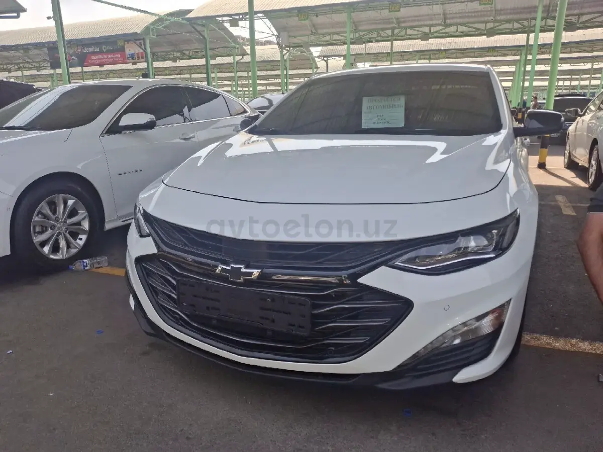 Chevrolet Malibu XL