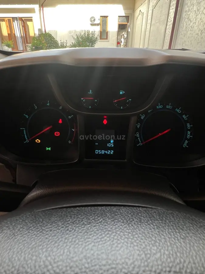 Chevrolet Tracker 2