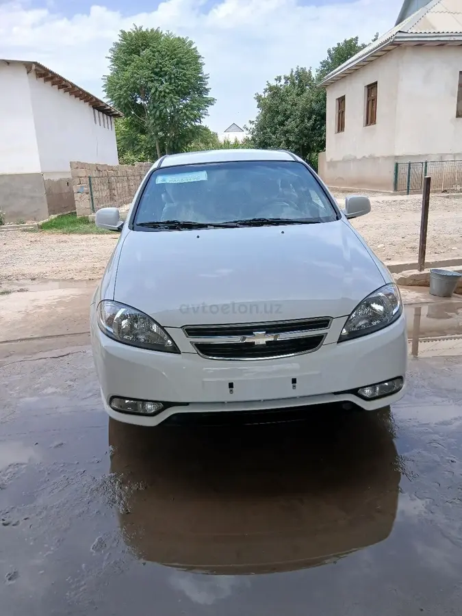 Chevrolet Gentra,  1 позиция