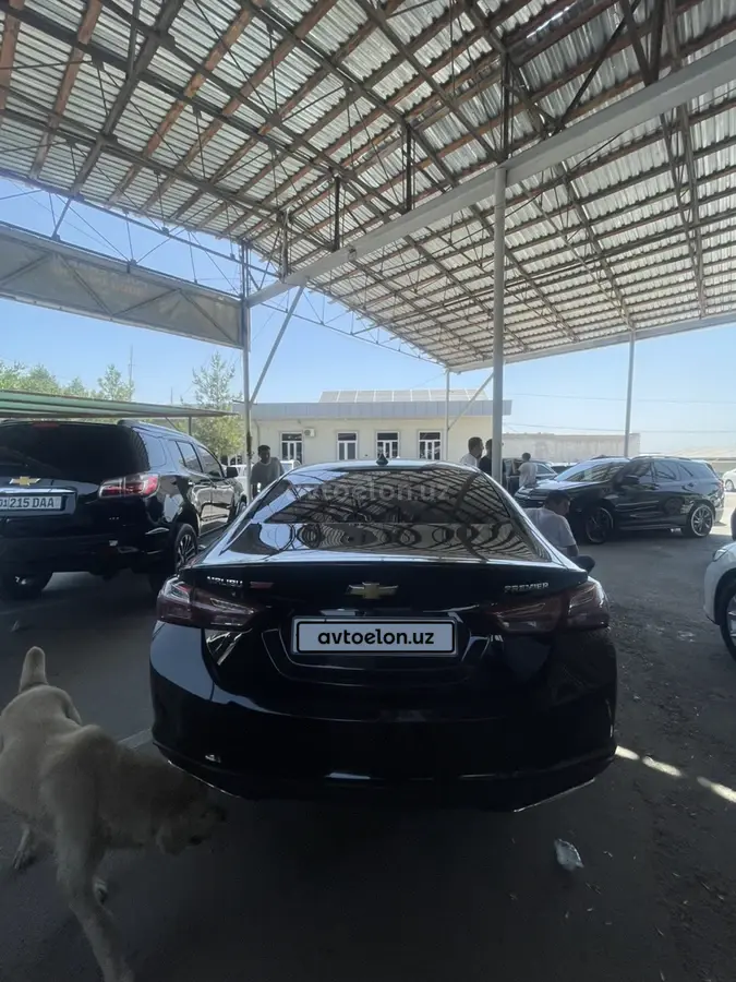 Chevrolet Malibu 2
