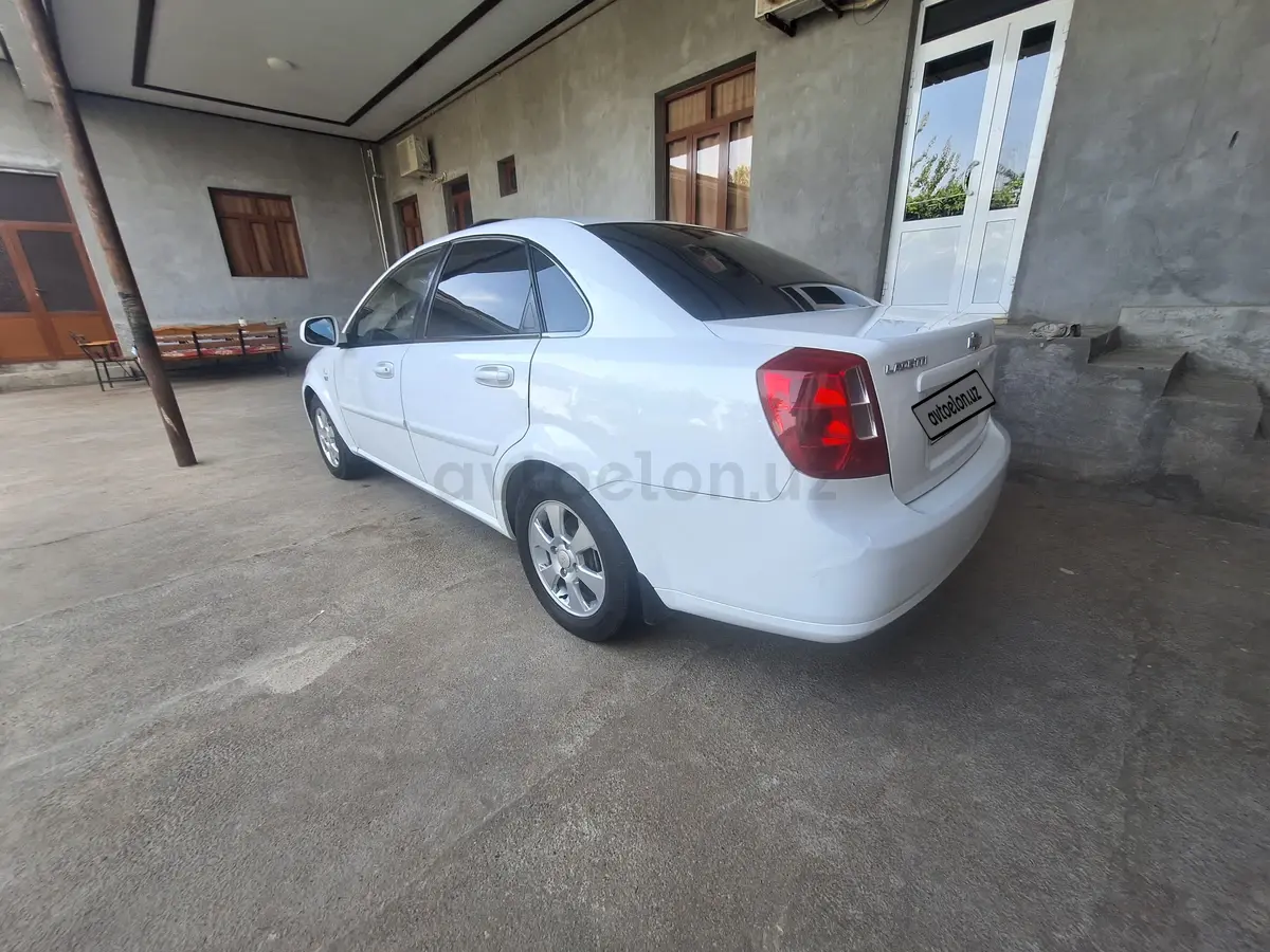 Chevrolet Gentra,  3 позиция