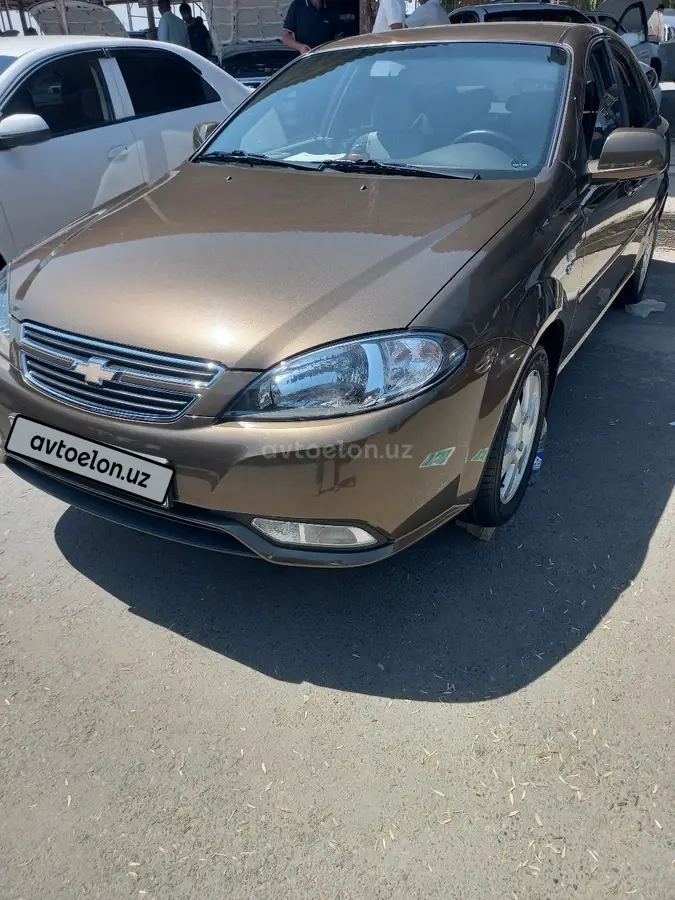 Chevrolet Gentra,  3 позиция