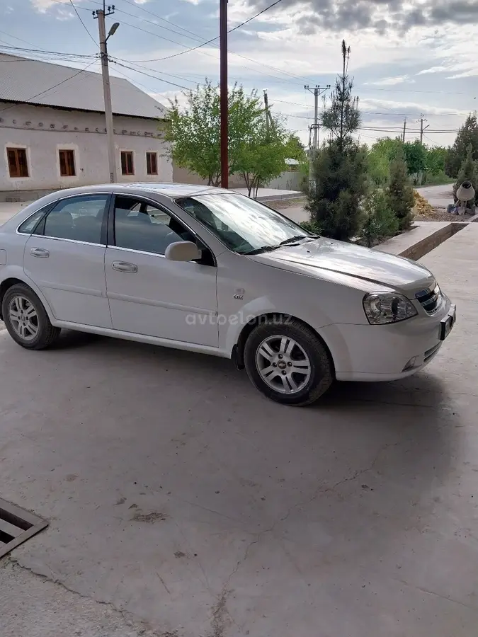 Chevrolet Lacetti,  3 позиция