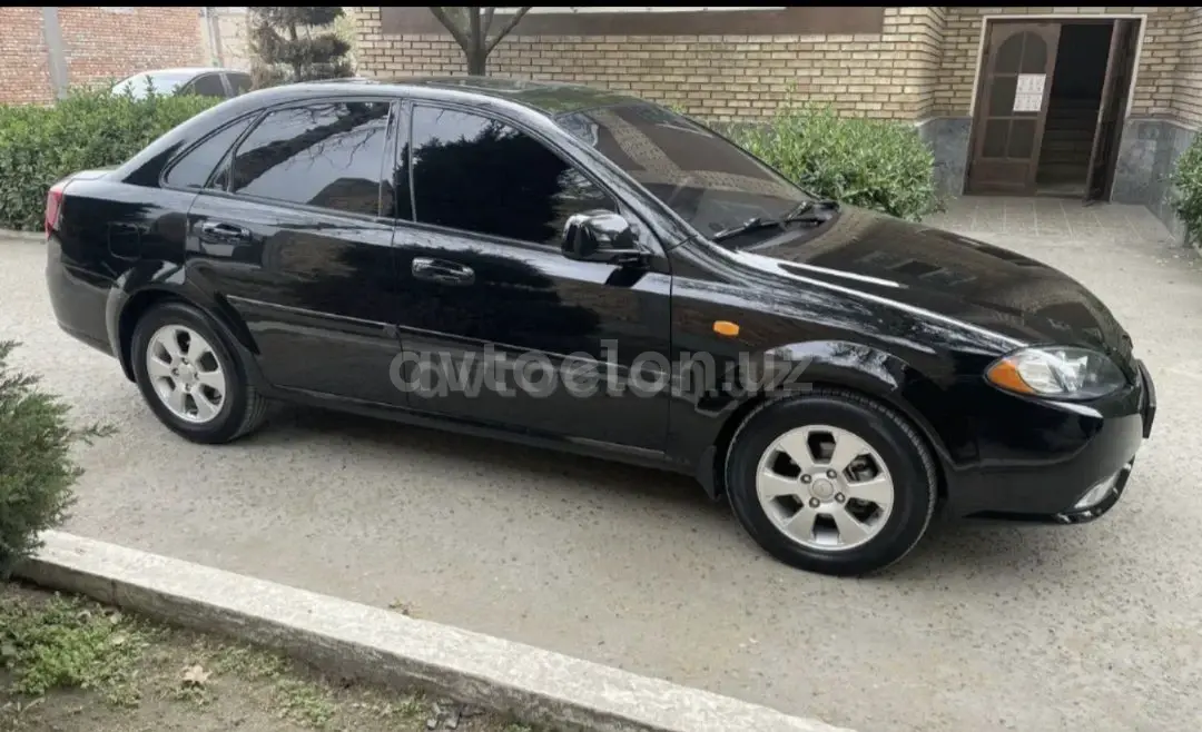 Chevrolet Gentra,  3 позиция