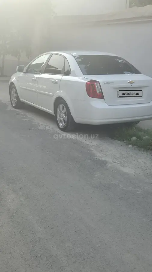 Chevrolet Gentra,  3 позиция