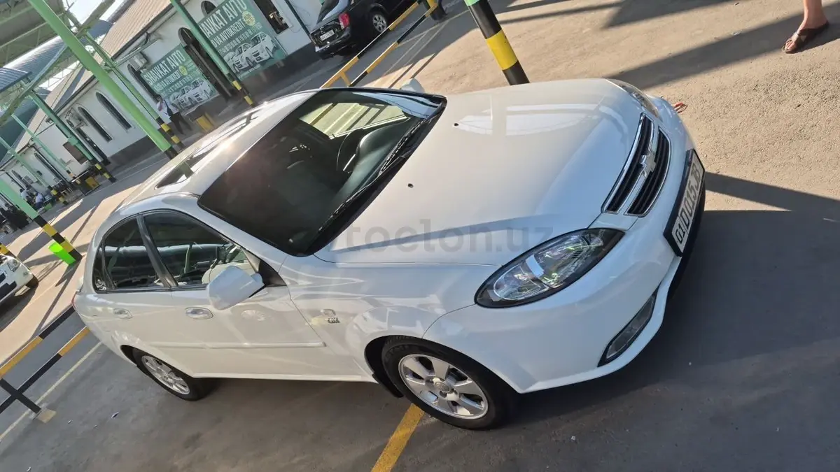Chevrolet Gentra,  3 позиция