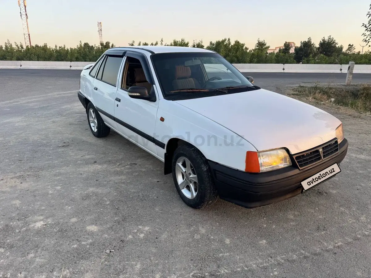 Daewoo Racer