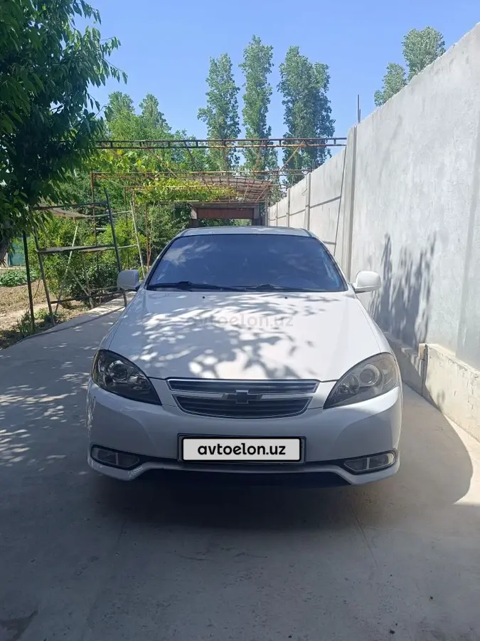 Chevrolet Gentra,  3 позиция