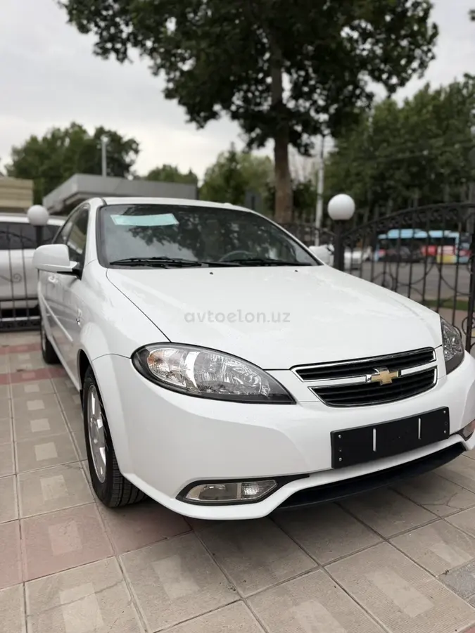 Chevrolet Gentra,  3 позиция