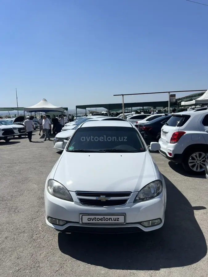 Chevrolet Gentra,  1 позиция