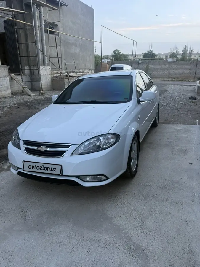Chevrolet Gentra,  3 позиция