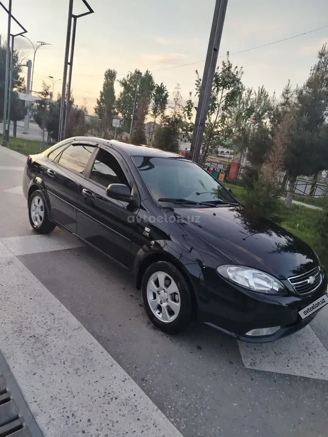 Chevrolet Gentra,  3 позиция