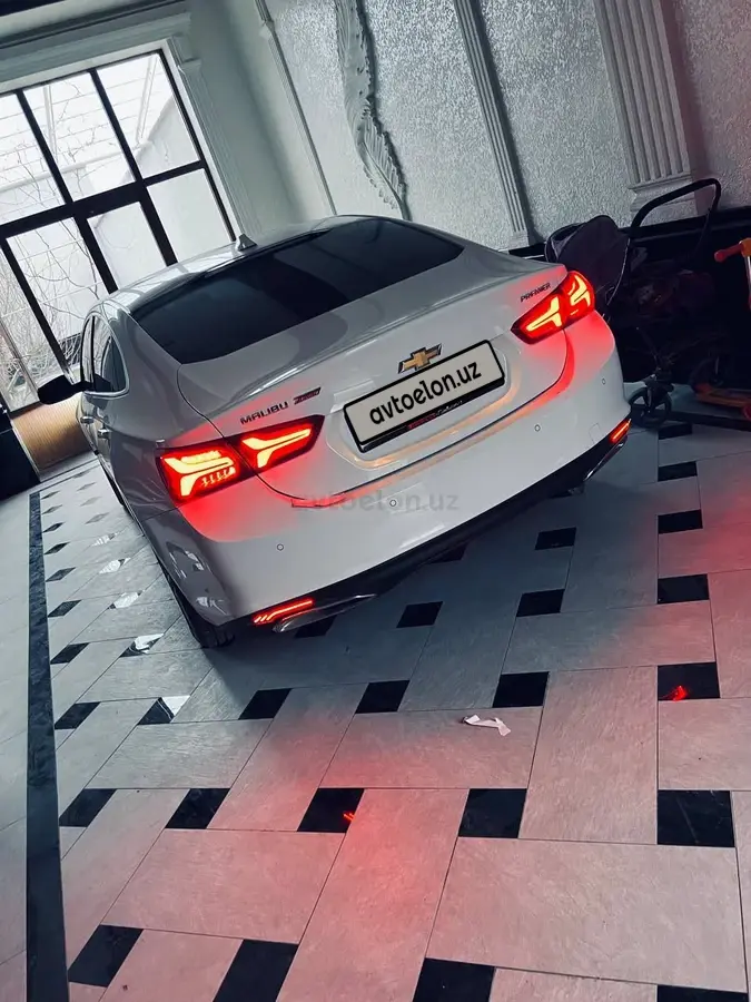 Chevrolet Malibu 2