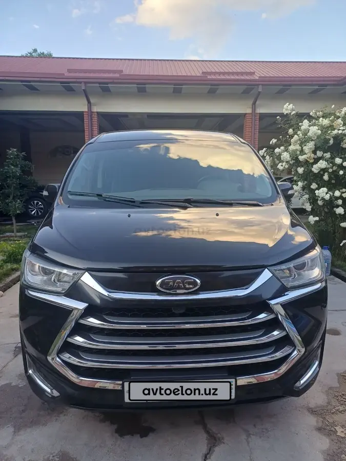 JAC M3