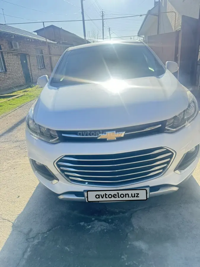 Chevrolet Tracker,  1 позиция
