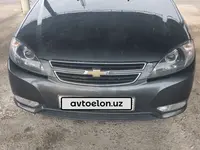 Мокрый асфальт Chevrolet Gentra, 1 позиция Газ-бензин 2019 года, КПП Механика, в Фергана за 8 200 y.e. id7281926