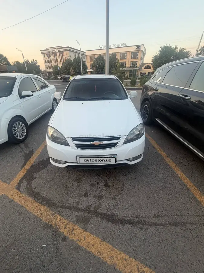 Chevrolet Gentra,  3 позиция