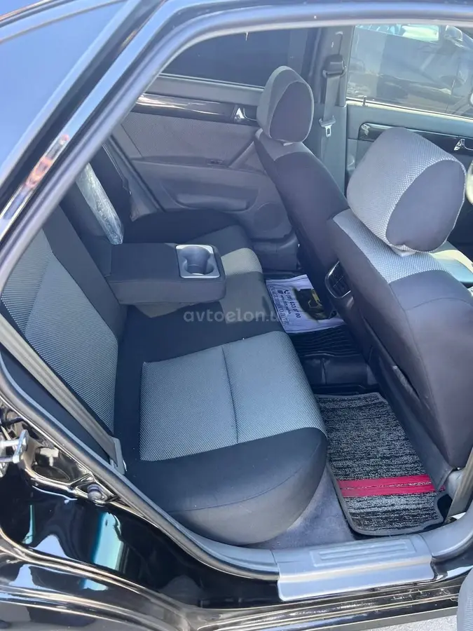 Chevrolet Gentra,  3 позиция