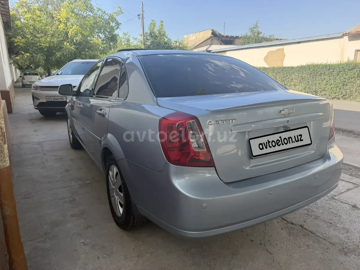 Chevrolet Gentra,  3 позиция