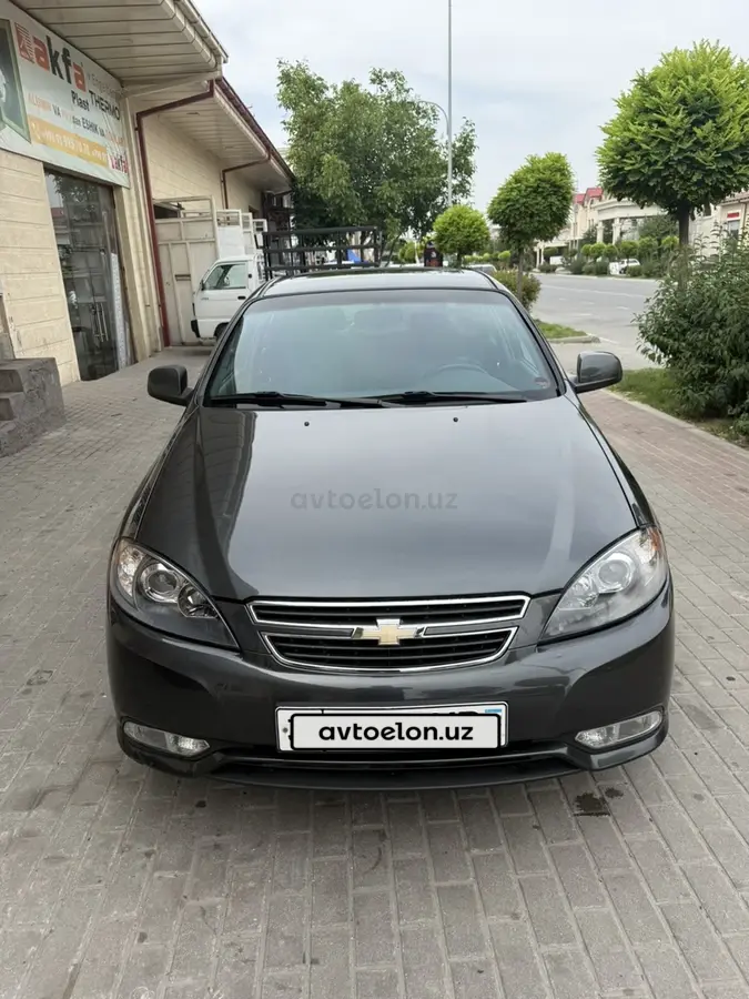 Chevrolet Gentra,  3 позиция