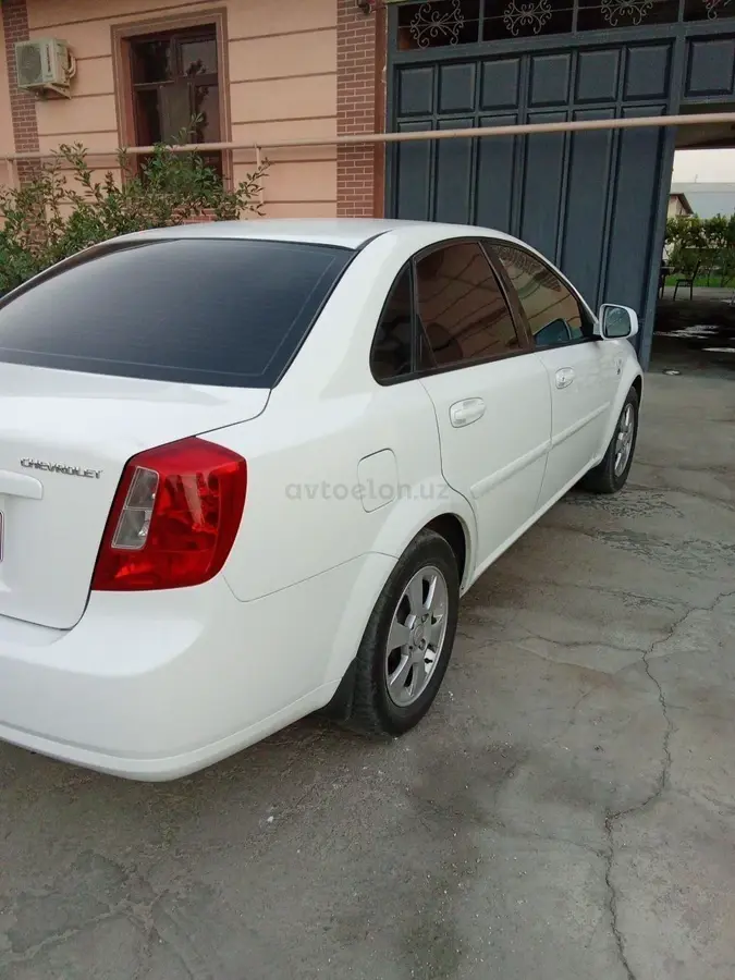 Chevrolet Gentra,  2 позиция