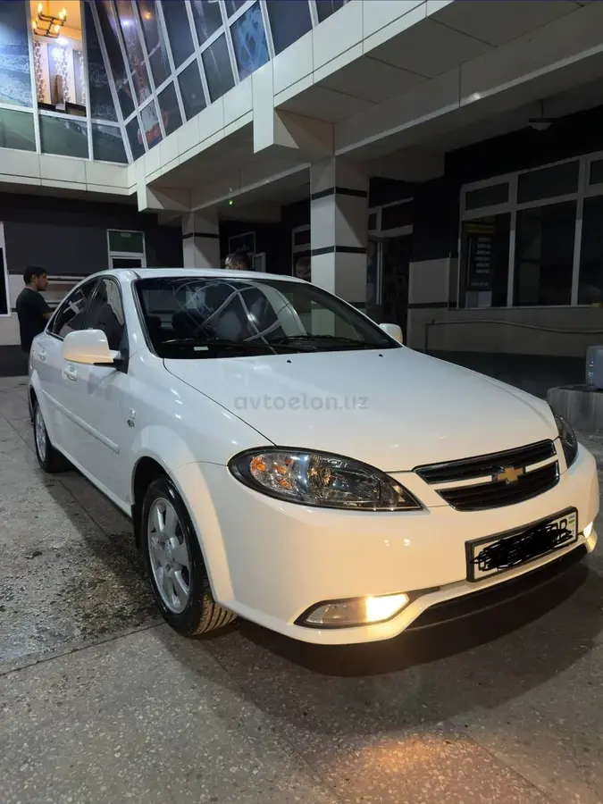 Chevrolet Gentra,  3 позиция