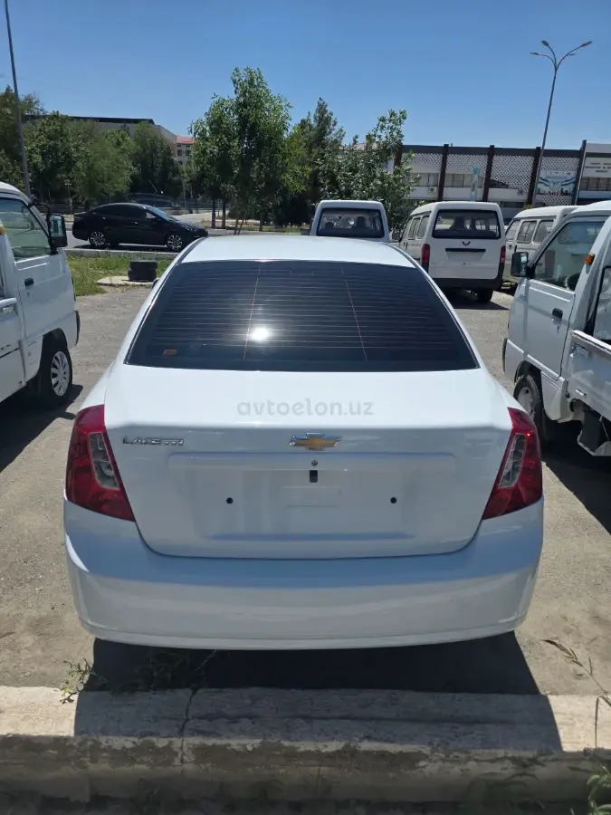 Chevrolet Gentra,  3 позиция
