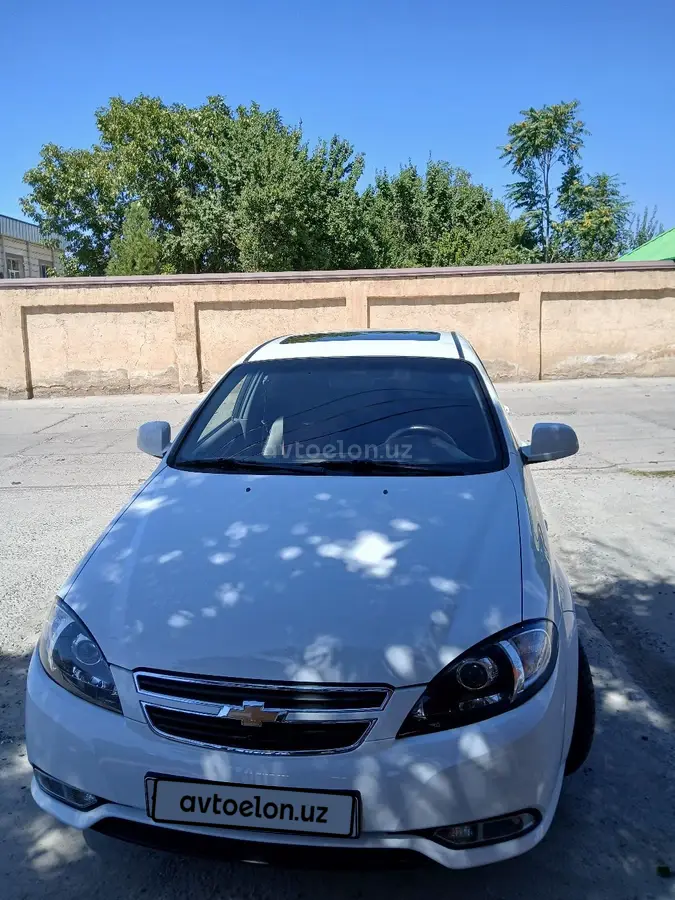 Chevrolet Gentra,  3 позиция