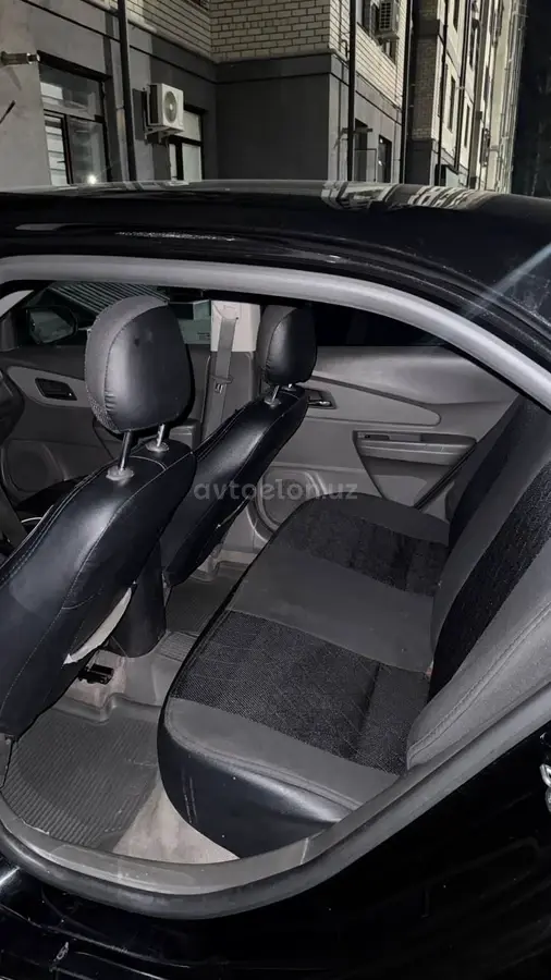 Chevrolet Cobalt,  4 позиция