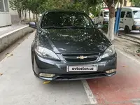 Мокрый асфальт Chevrolet Gentra, 2 позиция 2019 года, КПП Механика, в Коканд за 6 800 y.e. id7304176