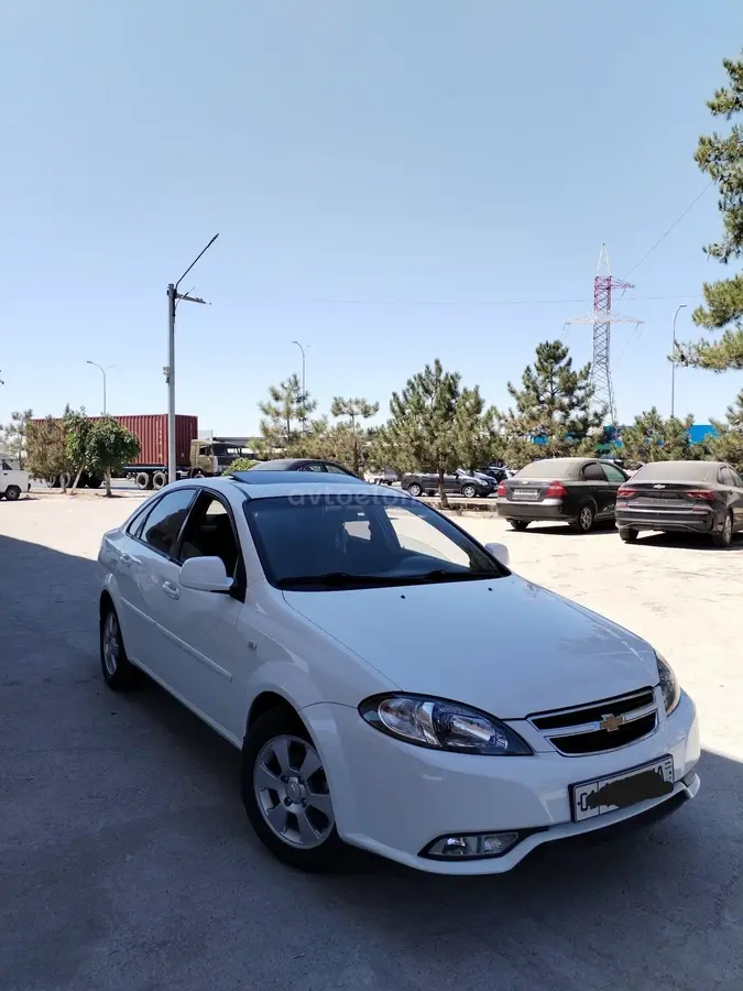 Chevrolet Gentra,  3 позиция