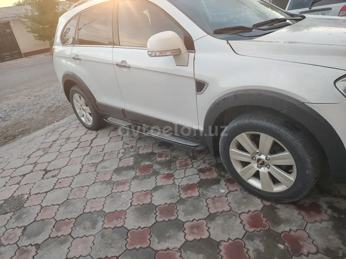 Chevrolet Captiva,  3 позиция