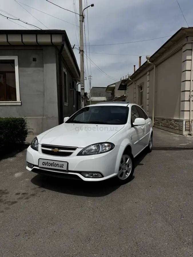 Chevrolet Gentra,  3 позиция