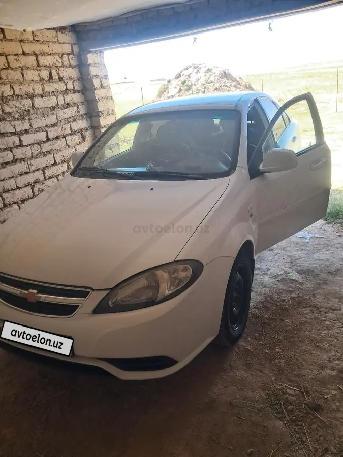 Chevrolet Gentra,  2 позиция