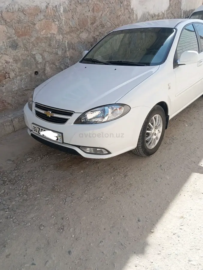 Chevrolet Gentra,  2 позиция