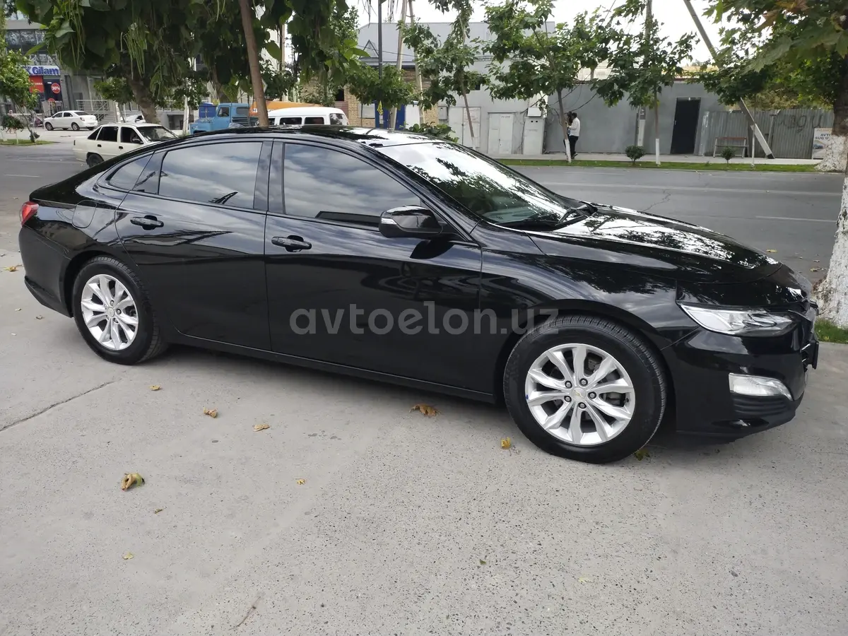 Chevrolet Malibu 2
