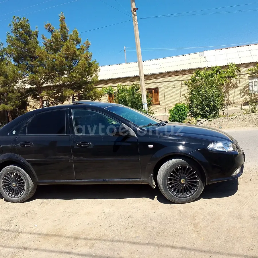Chevrolet Lacetti,  3 позиция