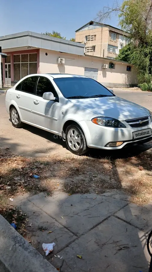 Chevrolet Gentra,  3 позиция