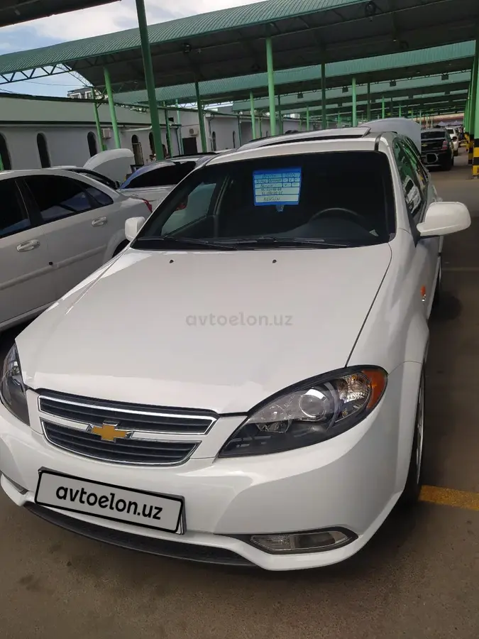 Chevrolet Gentra,  3 позиция