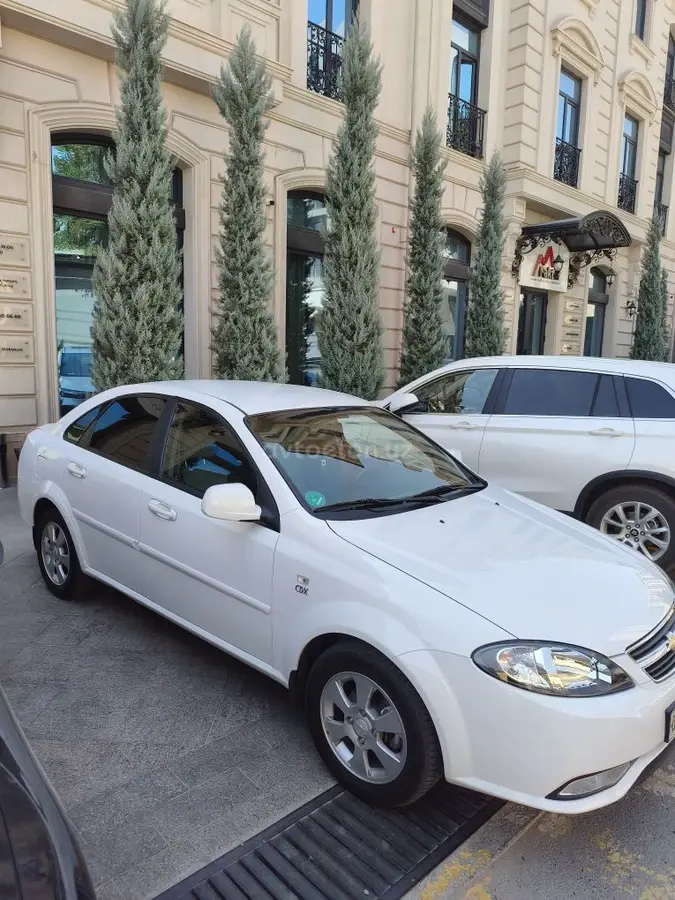Chevrolet Gentra,  3 позиция