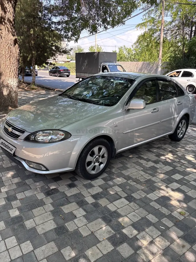Chevrolet Gentra,  2 позиция